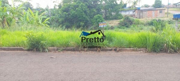 Vende-se Terreno medindo 400 m² Localizado no Asfalto no Bairro Santa Luzia em Colorado do Oeste/RO
