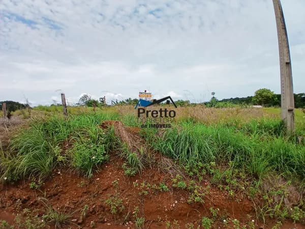 Terreno a venda na Rua Caramuru no Bairro Santa Luzia em Colorado do Oeste-RO;