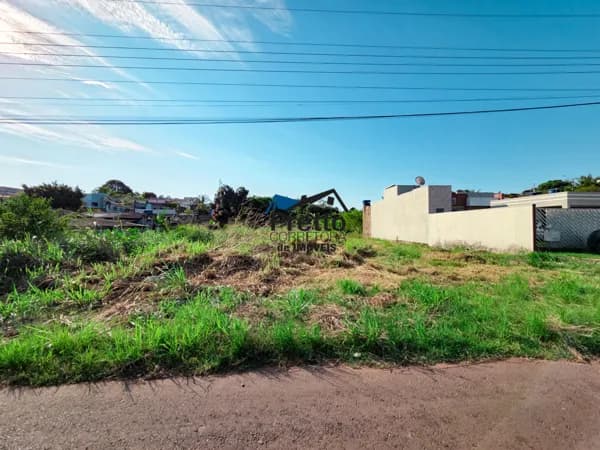Vende-se terreno de Esquina Comercial/Residencial localizado no bairro Jorge Teixeira em Colorado