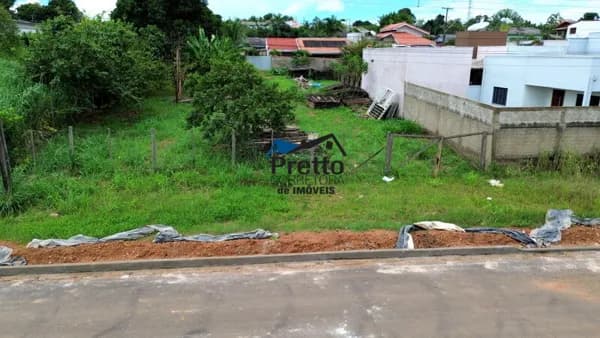 Terreno Escriturado medindo 803,52 m² no Bairro São José em Colorado