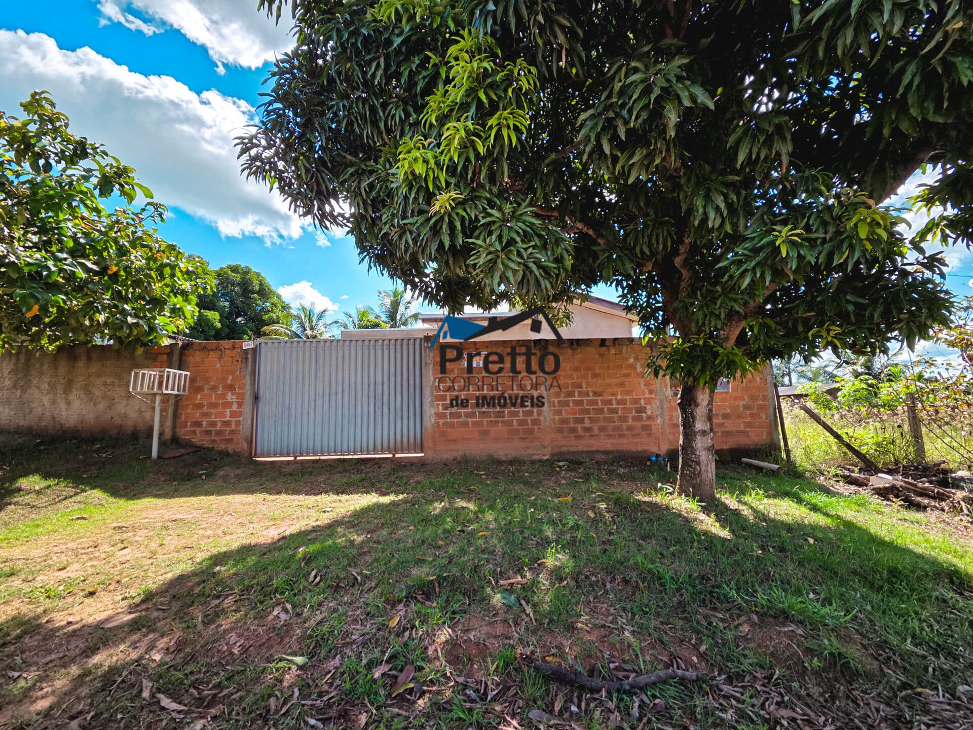 Casa de Alvenaria contendo 2 Dormitórios para Locação no Bairro Jô Sato em Colorado do Oeste-RO.