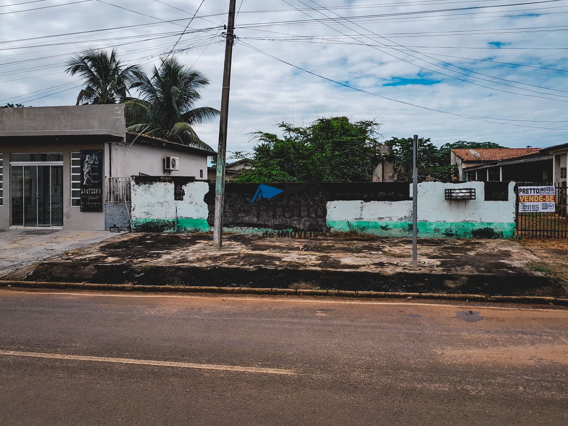 Vende-se Terreno comercial/Residencial localizado ao lado da Prefeitura no Centro da Cidade de Cabixi/RO