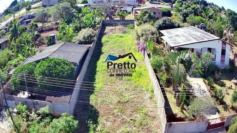 Vende-se Terreno Escriturado e todo murado Localizado no Centro de Colorado do Oeste/RO