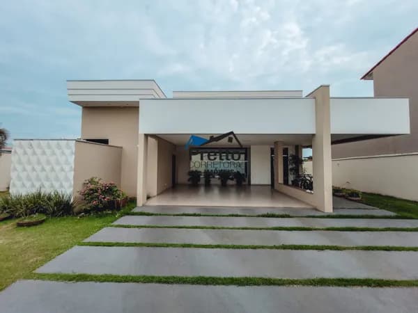 Casa a venda de Alto padrão próximo a praça das Lanchonetes em Colorado do Oeste/RO
