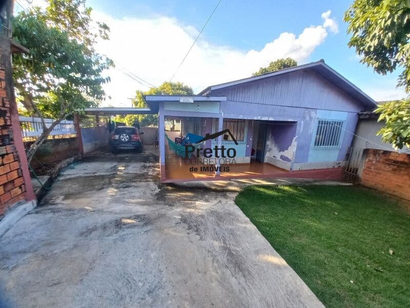 Casa de Alvenaria de Esquina a venda No Bairro Cruzeiro em Colorado