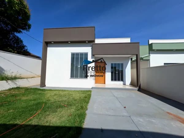 Vende-se Linda Casa em Alvenaria Recém Construída, Apta a Financiamento, Localizada no Bairro Cruzeiro em Colorado