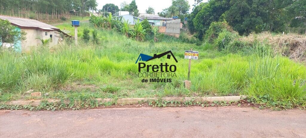 Vende-se Terreno medindo 400 m² Localizado no Asfalto no Bairro Santa Luzia em Colorado do Oeste/RO