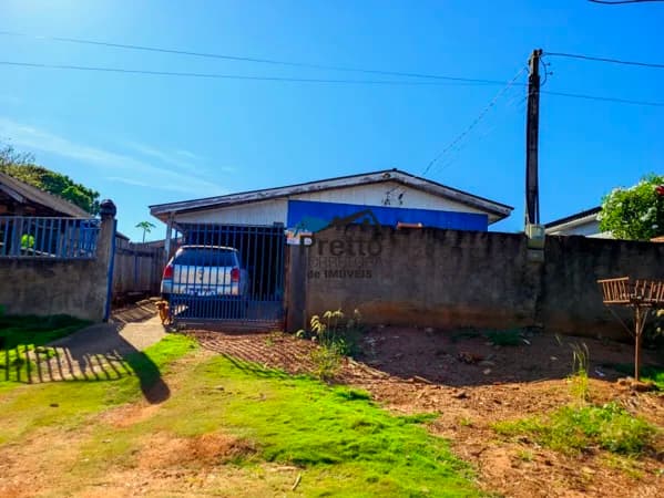 Vende-se Imóvel contendo duas Casas e com terreno Inteiro no bairro Jo Sato em Colorado do Oeste/RO