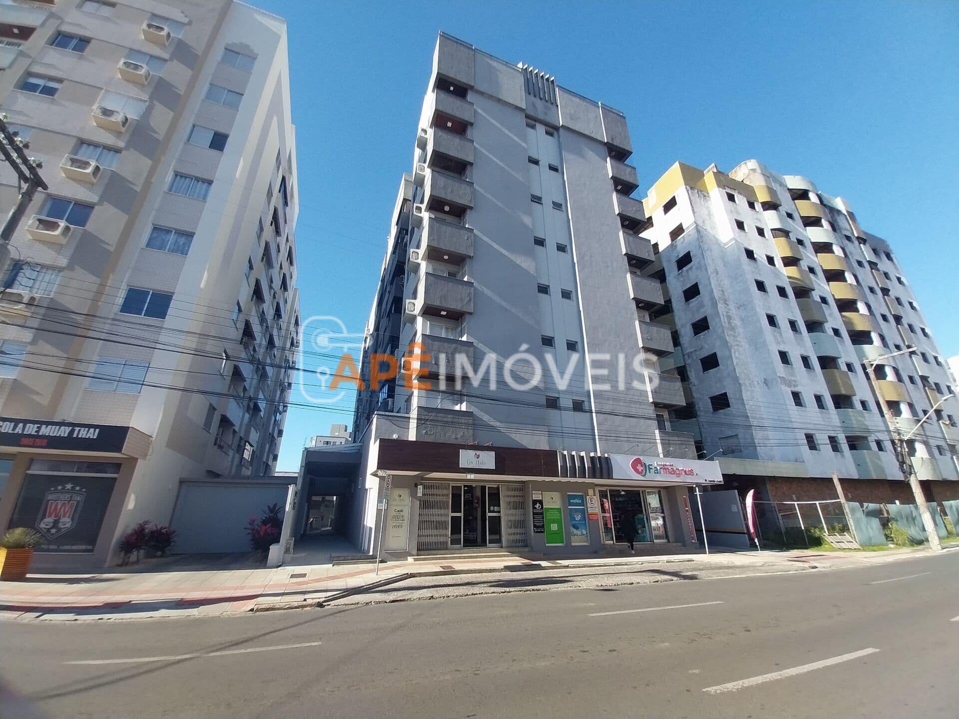 Apartamento Semi mobiliado