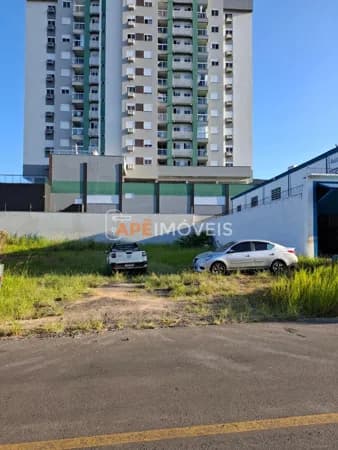 Terreno em área comercial valorizada na Próspera, Criciúma/SC