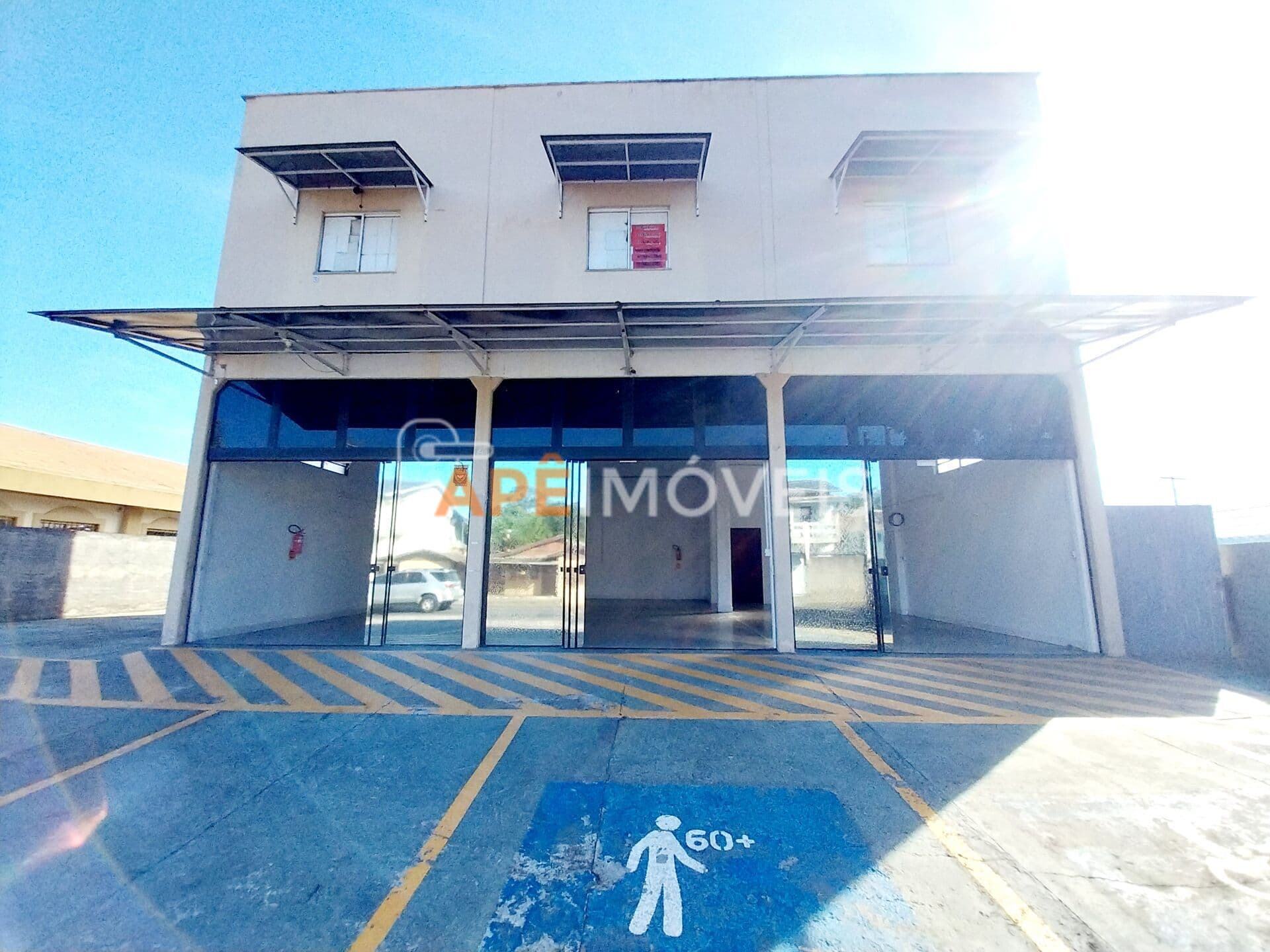 Sala Térrea para locação