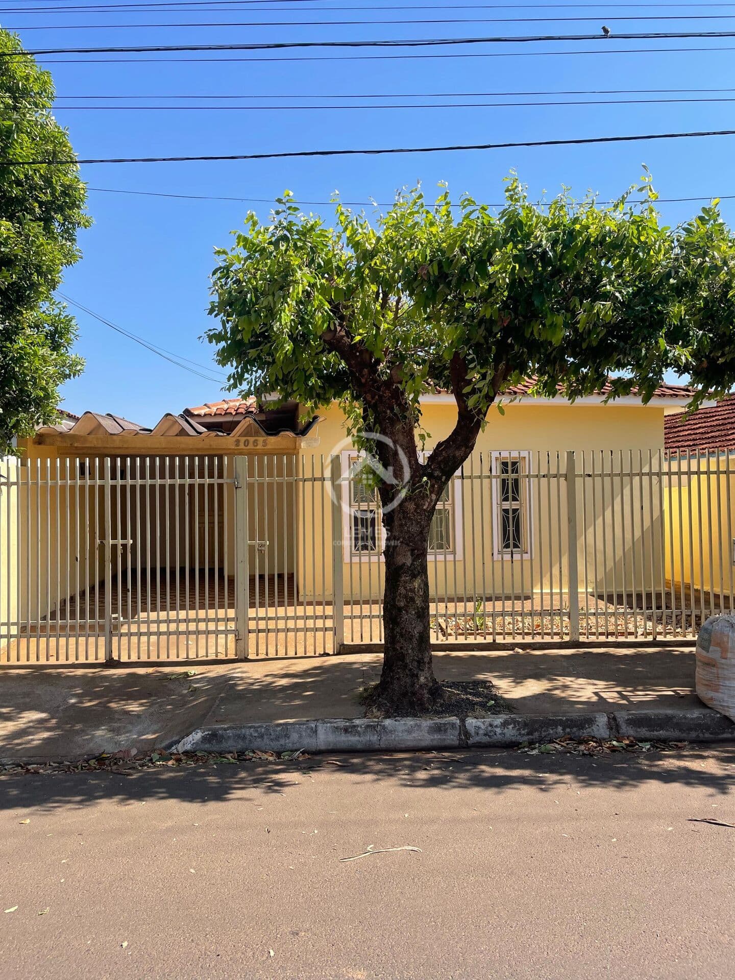 Casa em Mirandópolis - Centro