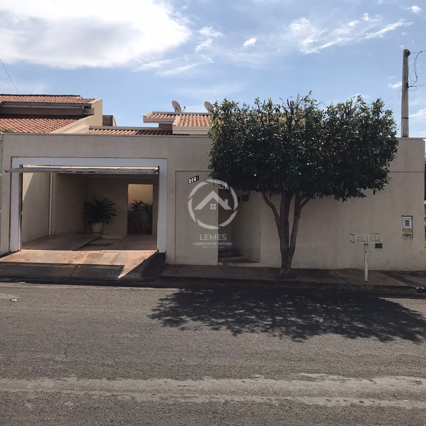 Casa em Mirandópolis - Jardim Ipê