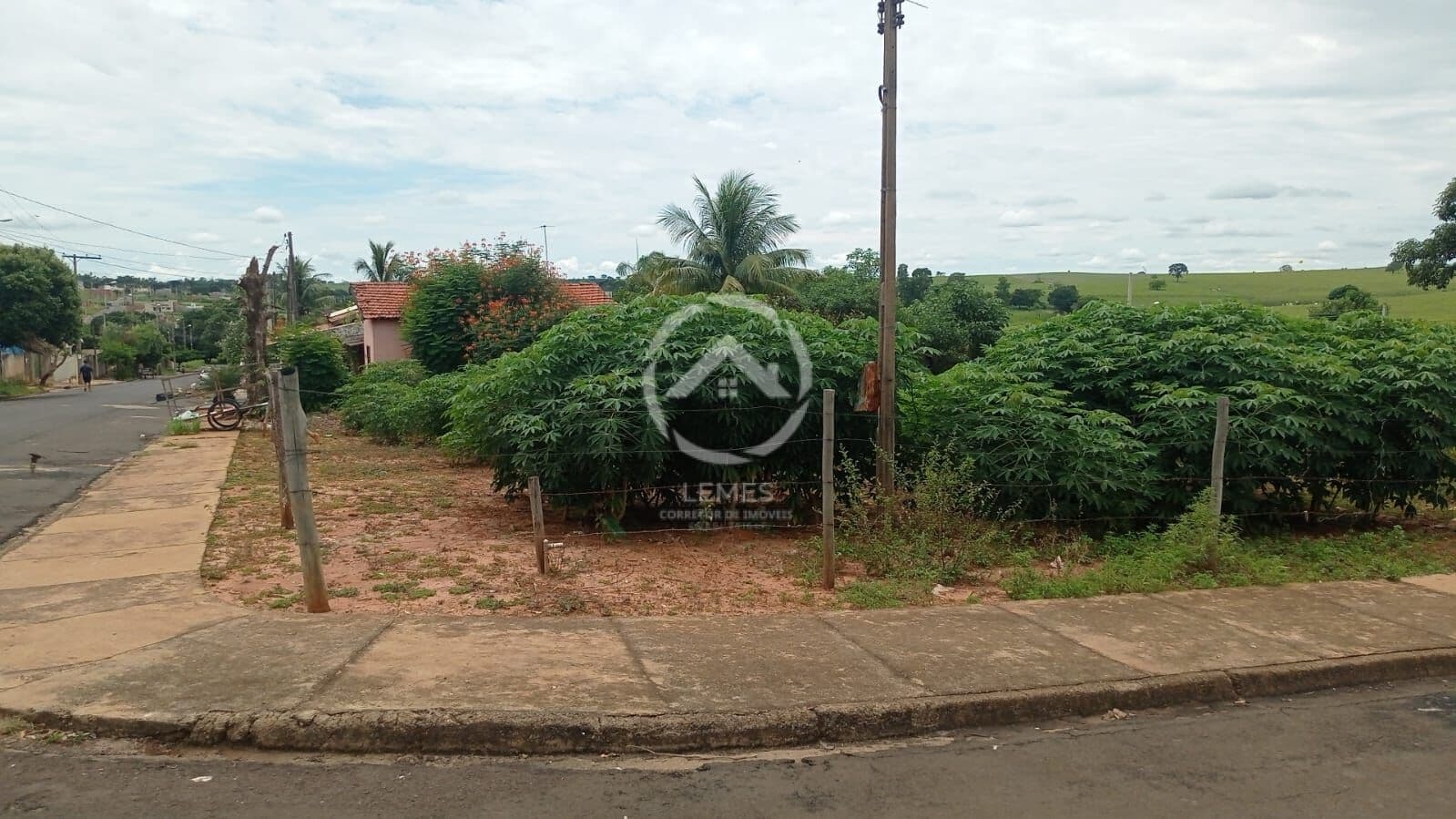 Lote/Terreno em Mirandópolis - Jardim Aeroporto