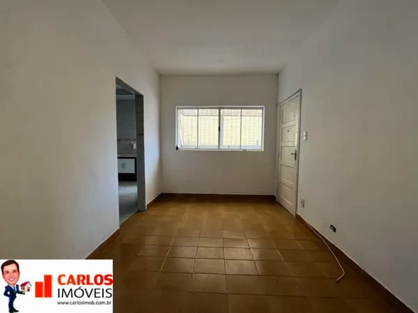 Oportunidade na Vila Mathias! Apartamento de 02 quartos, com varanda, R$ 250mil.