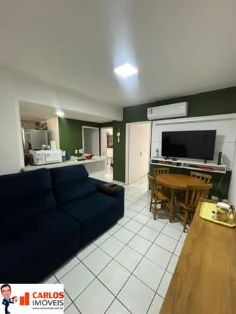 Apartamento com 2 dormitórios no bairro Boqueirão.