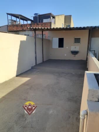 Casa com 3 Dormitórios (1Suíte) + Edícula Superior