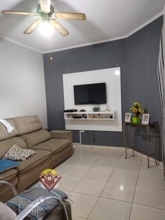 Casa térrea com 3 dormitórios sendo uma suíte