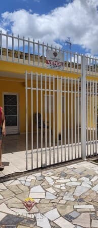 3 Casas com Divisórias em um único Terreno. Oportunidade de Investimento para Locações.