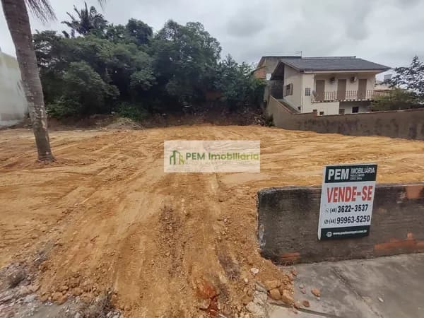 Lote/Terreno em Tubarão - Dehon