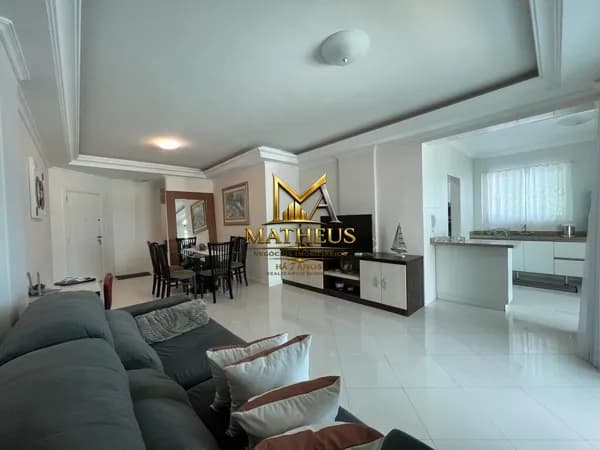 APARTAMENTO COM 3 QUARTOS NA QUADRA MAR EM ITAPEMA