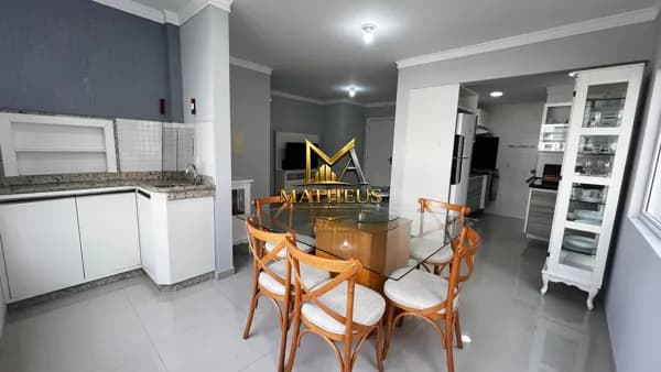 APARTAMENTO MOBILIADO A VENDA NA MEIA PRAIA