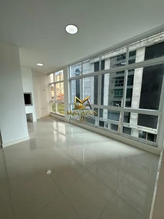 APARTAMENTO NOVO NA MEIA PRAIA!