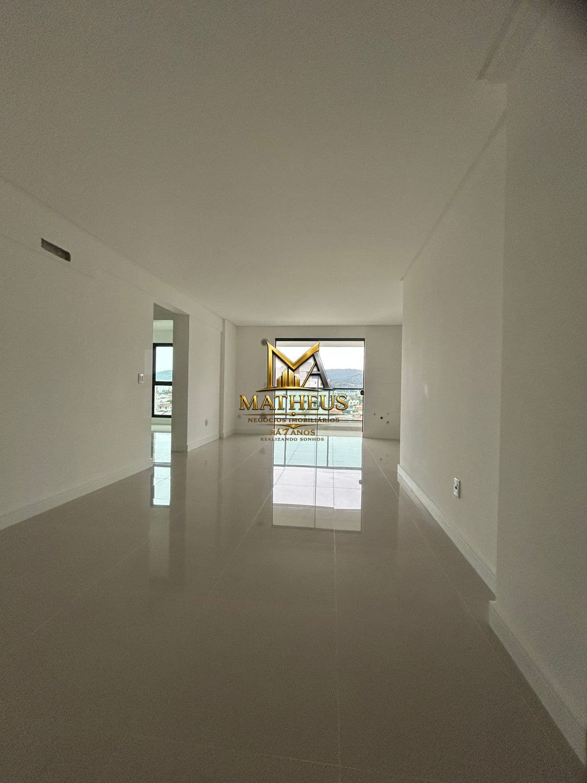 APARTAMENTO NOVO À VENDA NO PEREQUÊ!