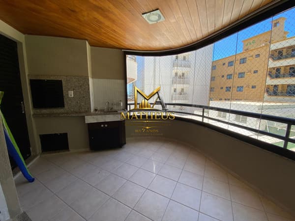 APARTAMENTO EM ITAPEMA, MEIA PRAIA NA QUADRA DO MAR!