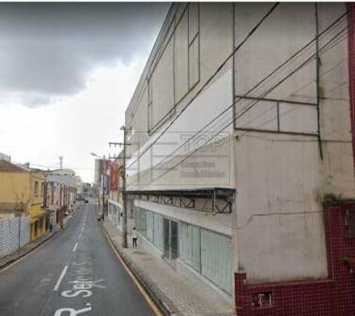 Loja - Rua Santos Dumont, 901