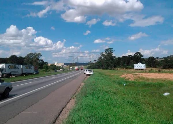 Terreno à Venda