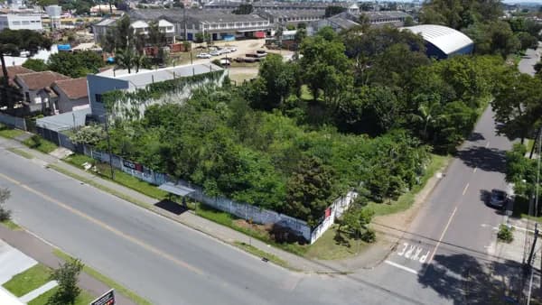 Terreno de 1.312 m² à Venda na Rua dos Ferroviários, Cajuru - Curitiba/PR