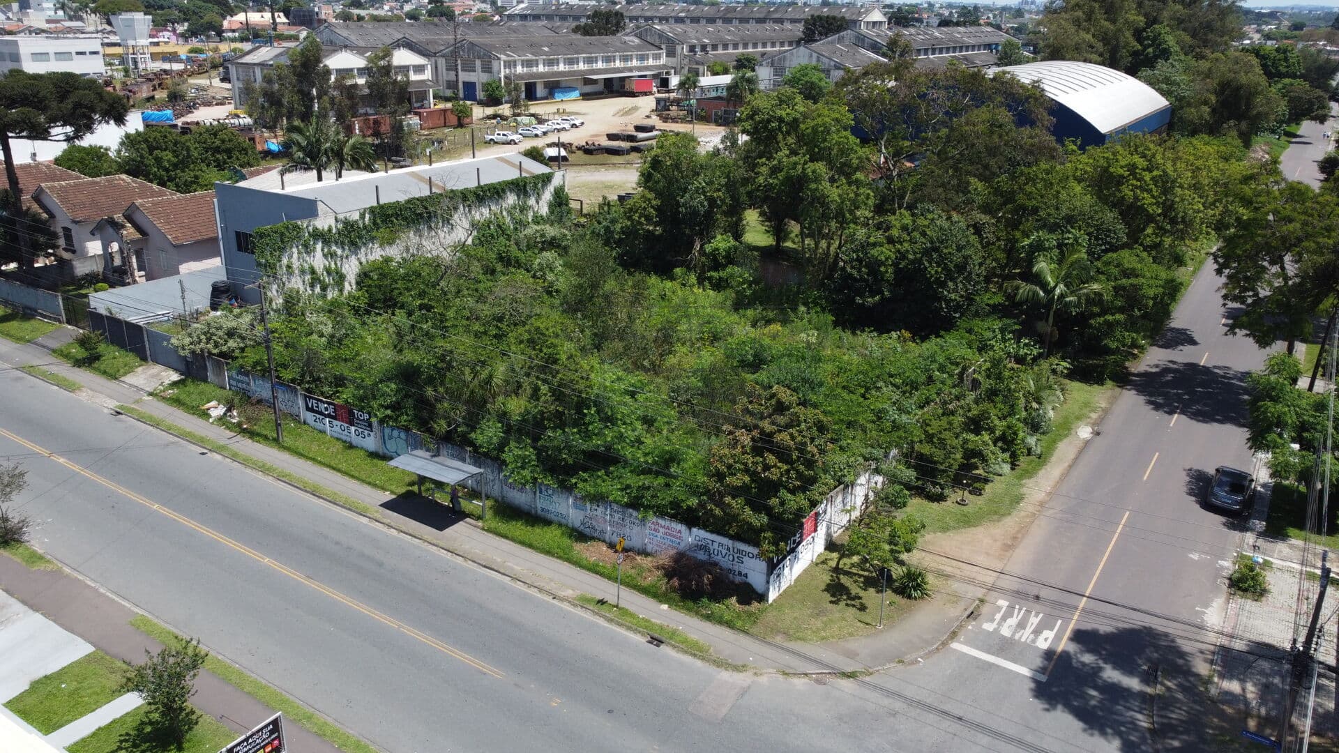 Terreno de 1.312 m² à Venda na Rua dos Ferroviários, Cajuru - Curitiba/PR