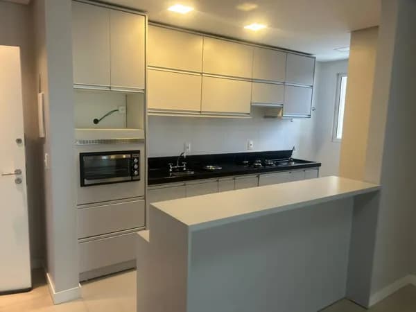 Apto semi mobiliado com 01 suíte + 01 dormitório no Bairro São João