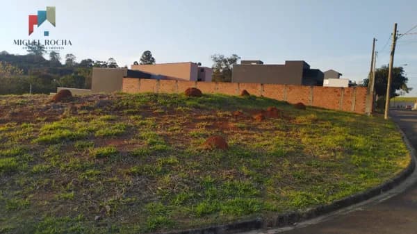 Terreno em condomínio no bairro Colina Verde em Tatuí-SP