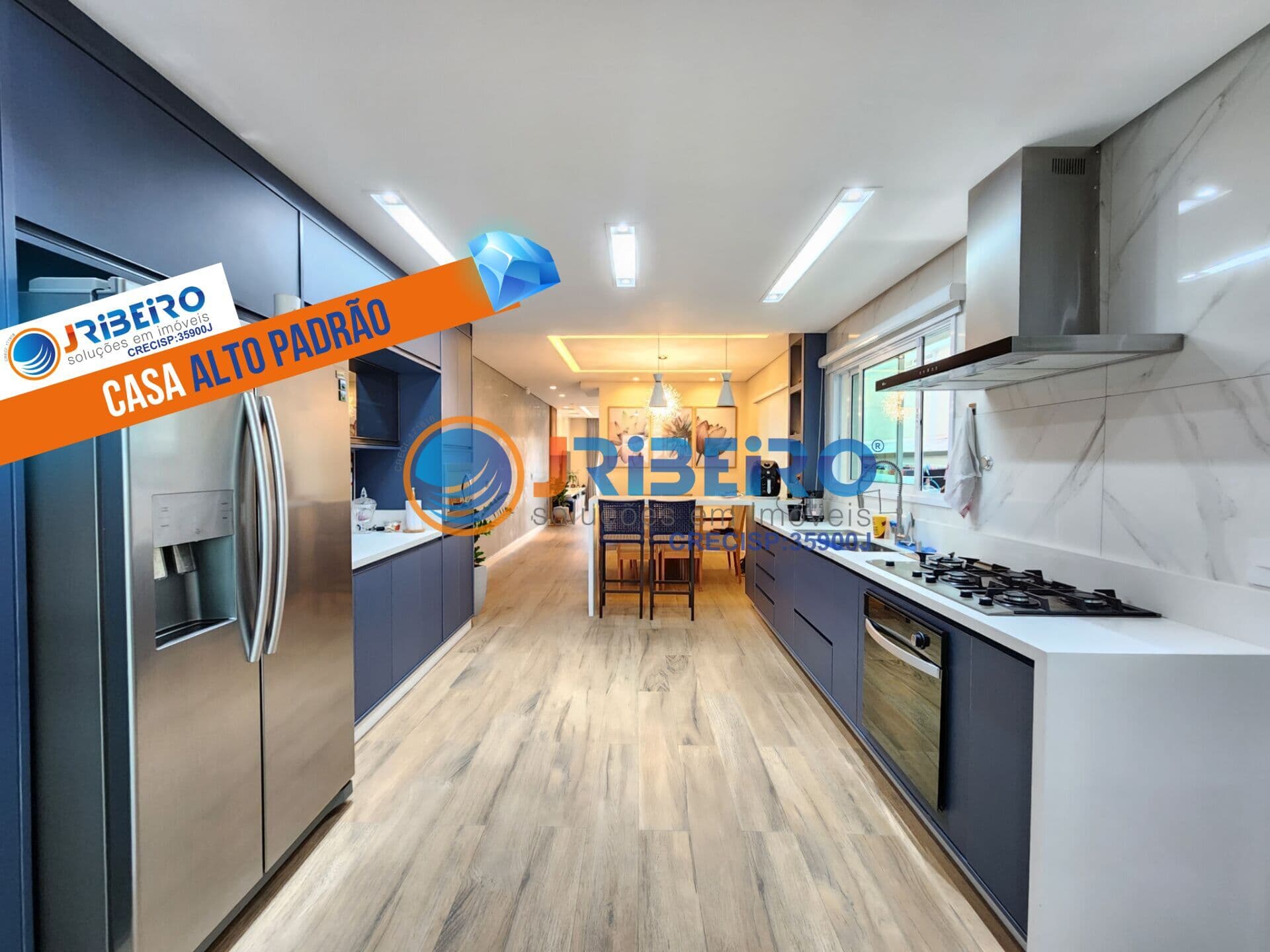 Casa Sobrado à Venda 3 Suítes 5 Vagas Espaço Gourmet Suíte Empregada no bairro Vila Romero - São Paulo/SP, Zona Norte