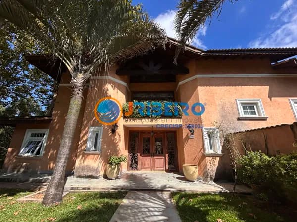Linda Casa Estilo Toscano na Reserva das Hortênsias na Serra da Cantareira