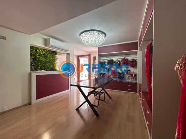 Sobrado comercial a venda com 2 vagas de garagem
