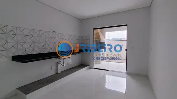 Casa sobrado com 3 dormitórios suítes, ampla sala, quintal com churrasqueira, 2 vagas a venda no Bairro do Imirim SP