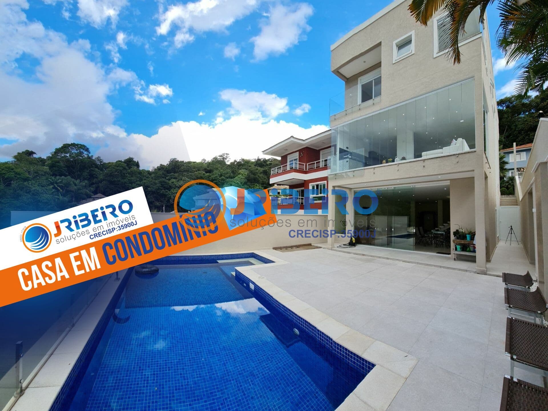 Casa em Condomínio à Venda no Horto Florestal