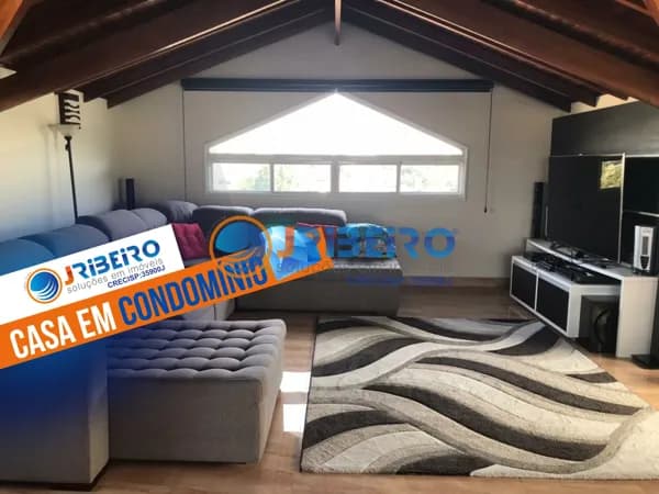 Casa em Condomínio à Venda no Horto Florestal