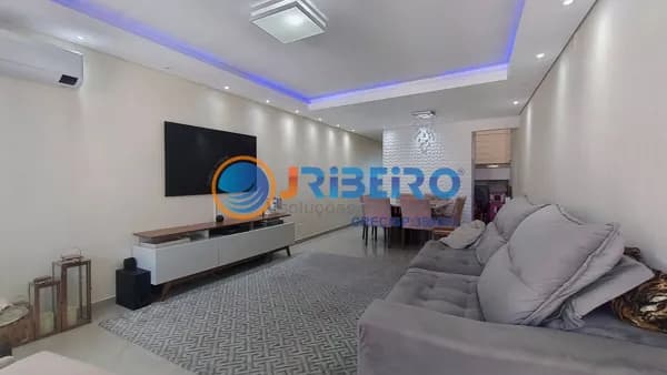 Casa sobrado com 3 dormitórios suítes ampla sala, quintal com churrasqueira 4 vagas de garagem a venda em SP