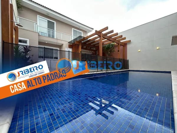 Casa 4 dormitórios suítes quintal com piscina 6 vagas Alto Padrão em Tremembé, São Paulo/SP
