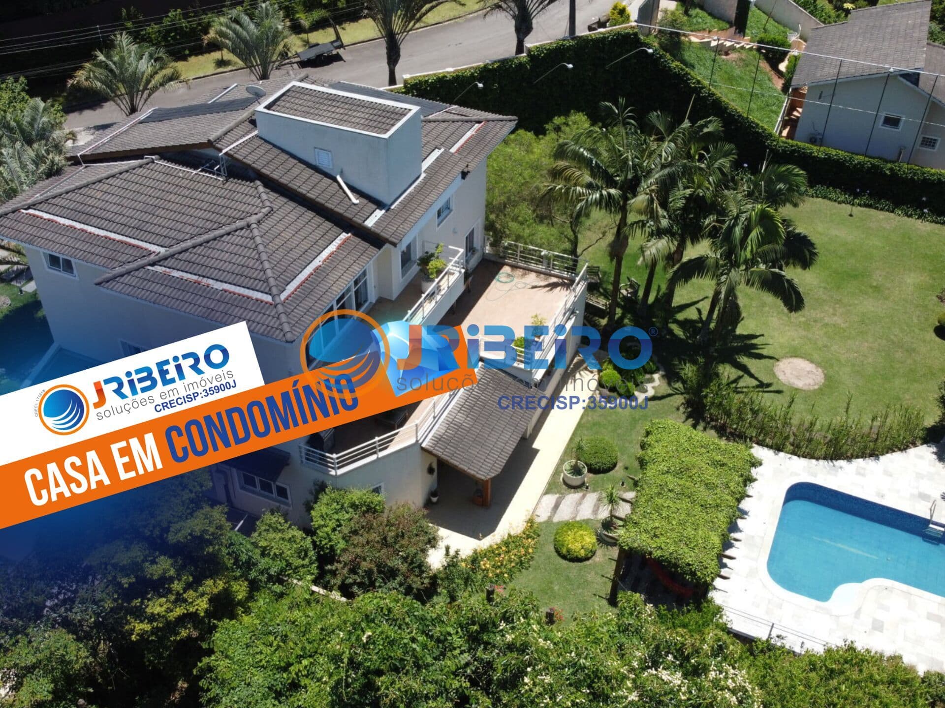 Casa em Condomínio à Venda