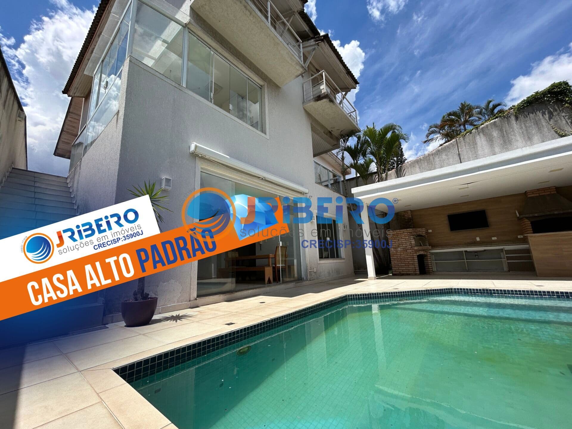 Casa 4 dormitórios suítes quintal com piscina churrasqueira 5 vagas de garagem a venda