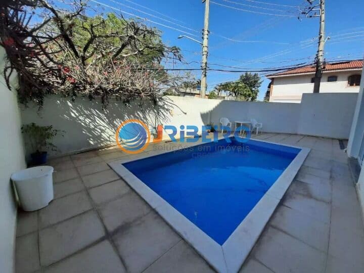 Sobrado amplo com piscina no Jardim Bibi 3 suítes 4 vagas