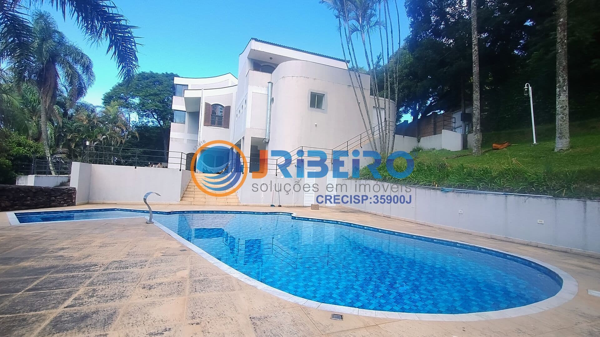 Casa em Condomínio 5 dormitórios quintal com piscina, espaço gourmet, 9 vagas de garagem a venda na Serra da Cantareira em SP