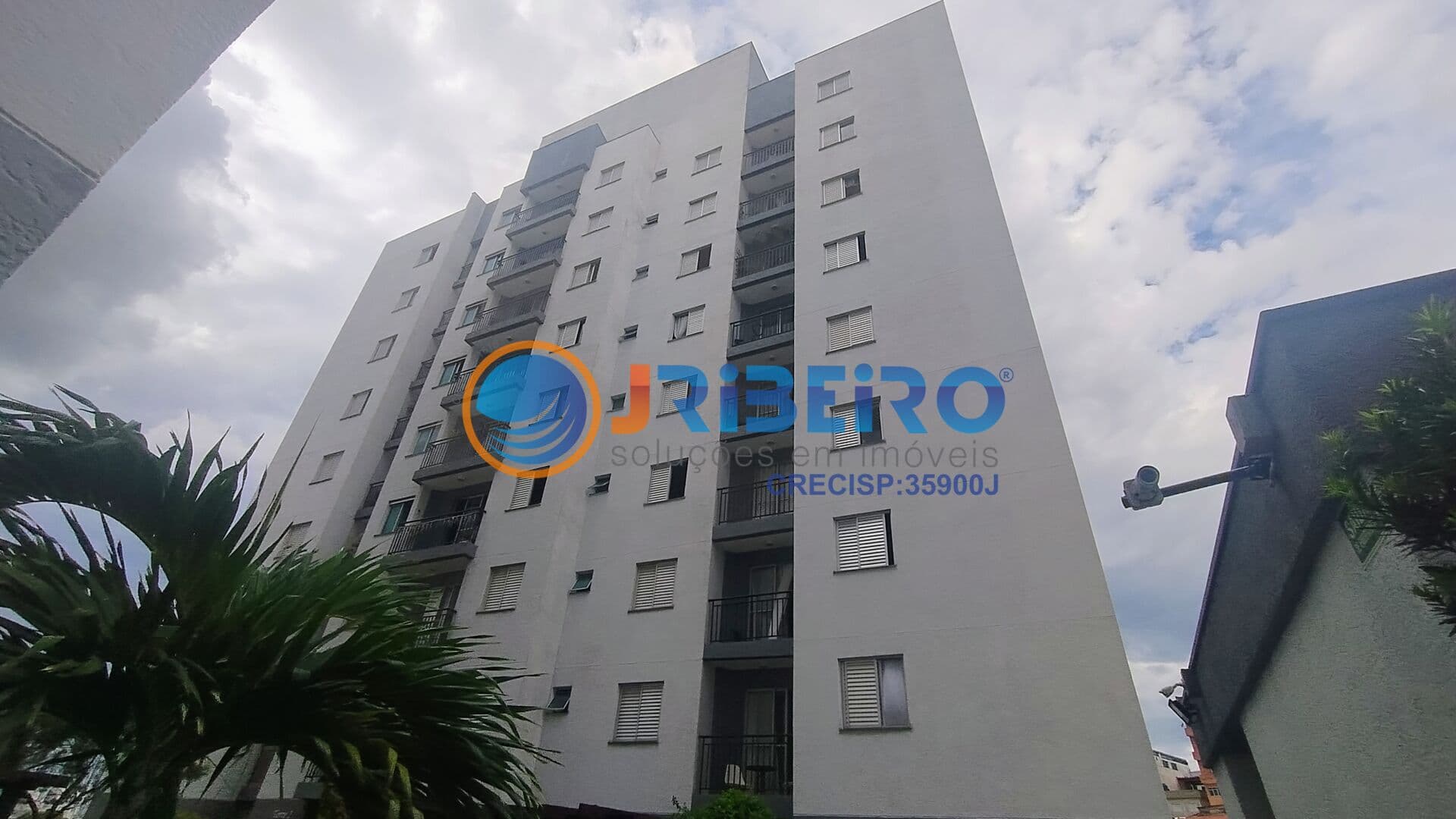 Apartamento 2 dormitórios sacada 1 vaga condominio com lazer a venda em SP