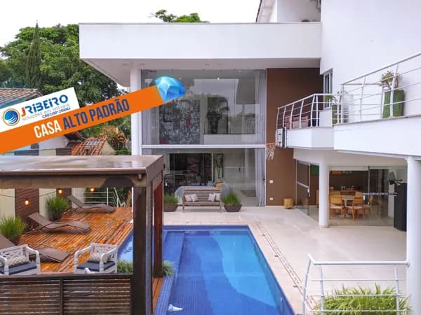 Casa à Venda / 4 Suítes / Piscina / Área Gourmet