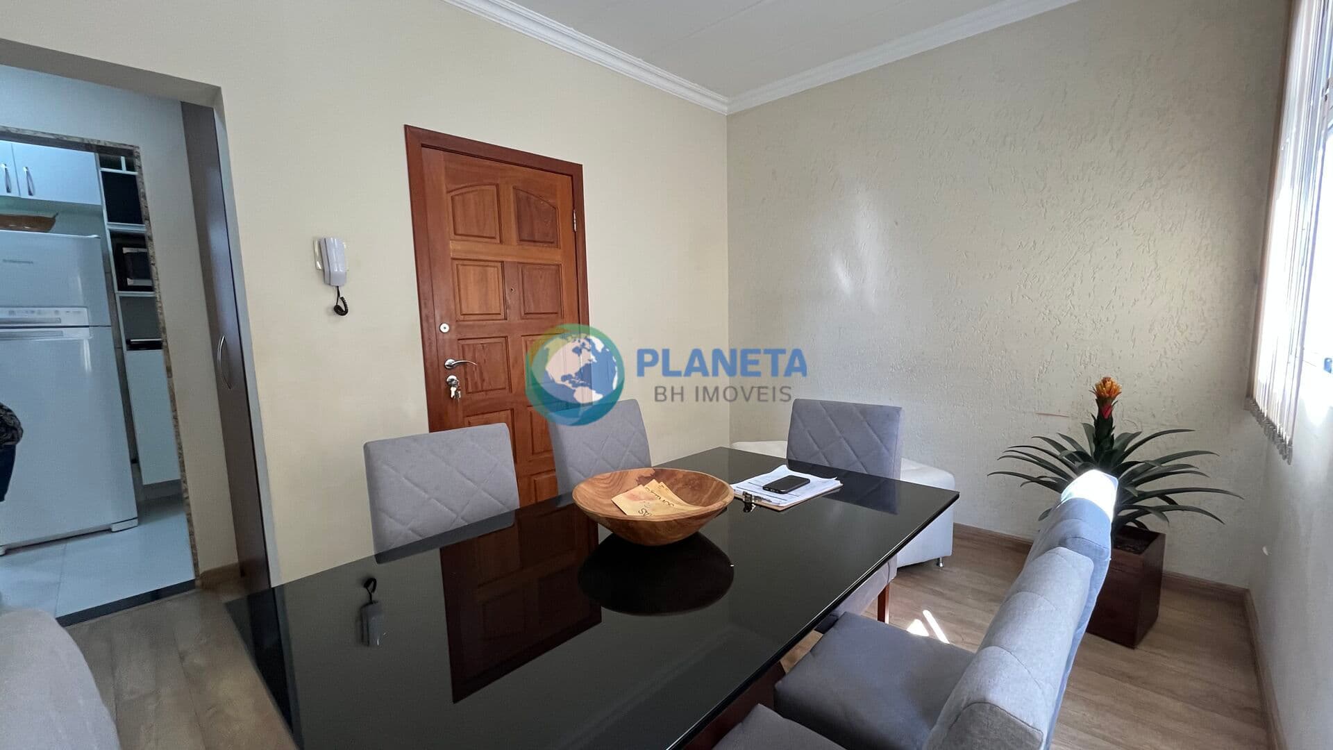 Apartamento a Venda | 2 Quartos - armários | Banho | Vaga Coberta | Itapoã - BH |